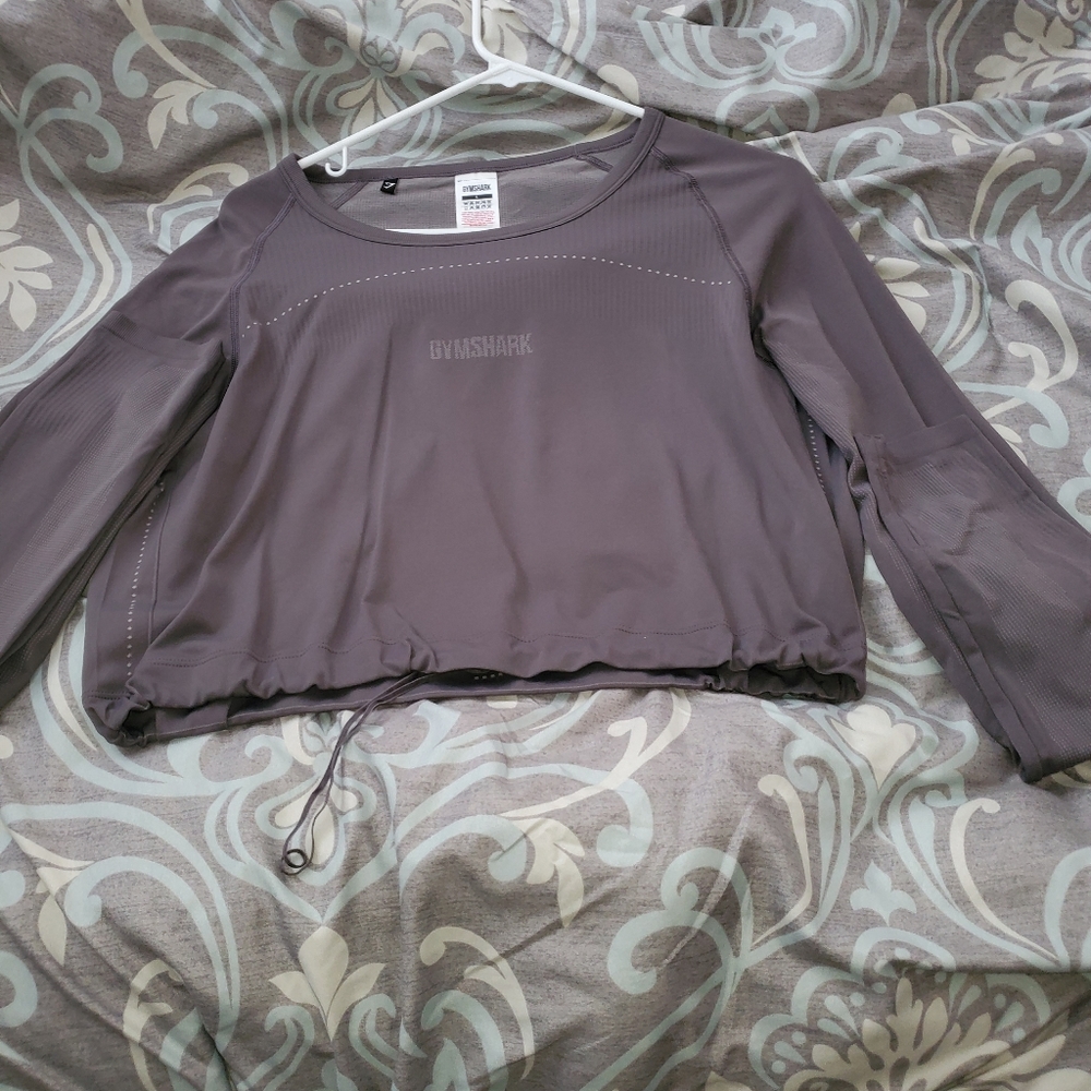 Lightweight crop top